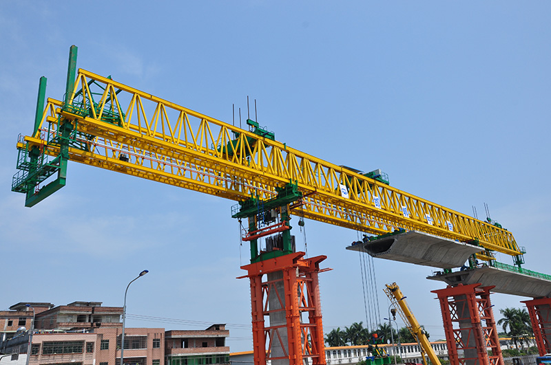 LG型节段拼装架桥机在广州地铁十四号线施工